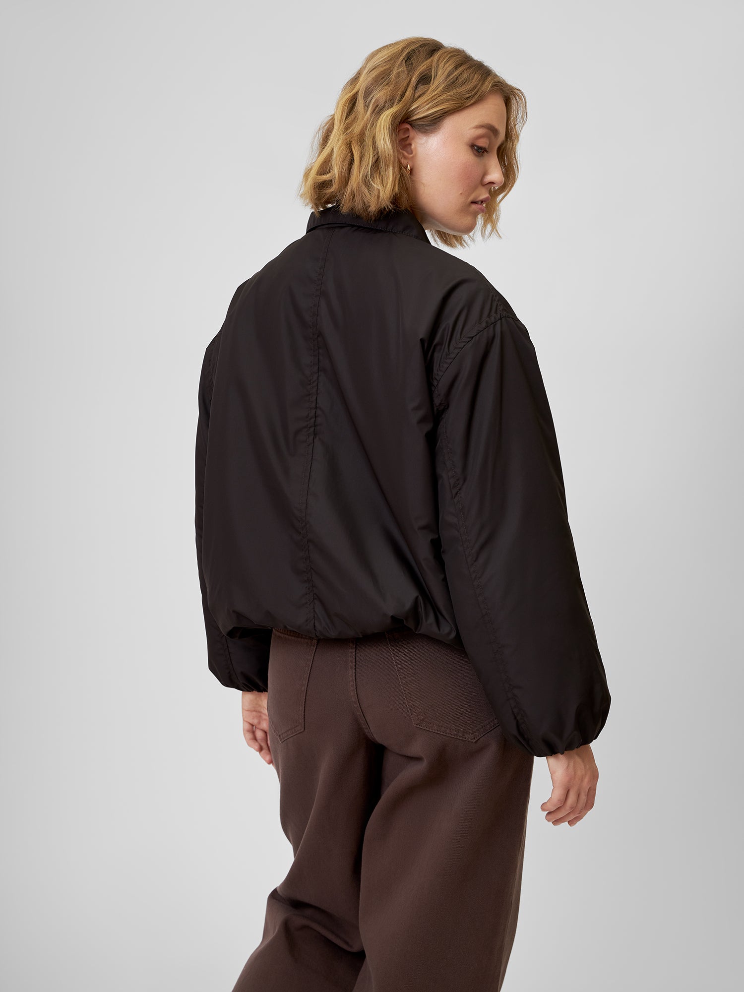 Tragebild Longsleeve LINNEA in Weiß Hinten