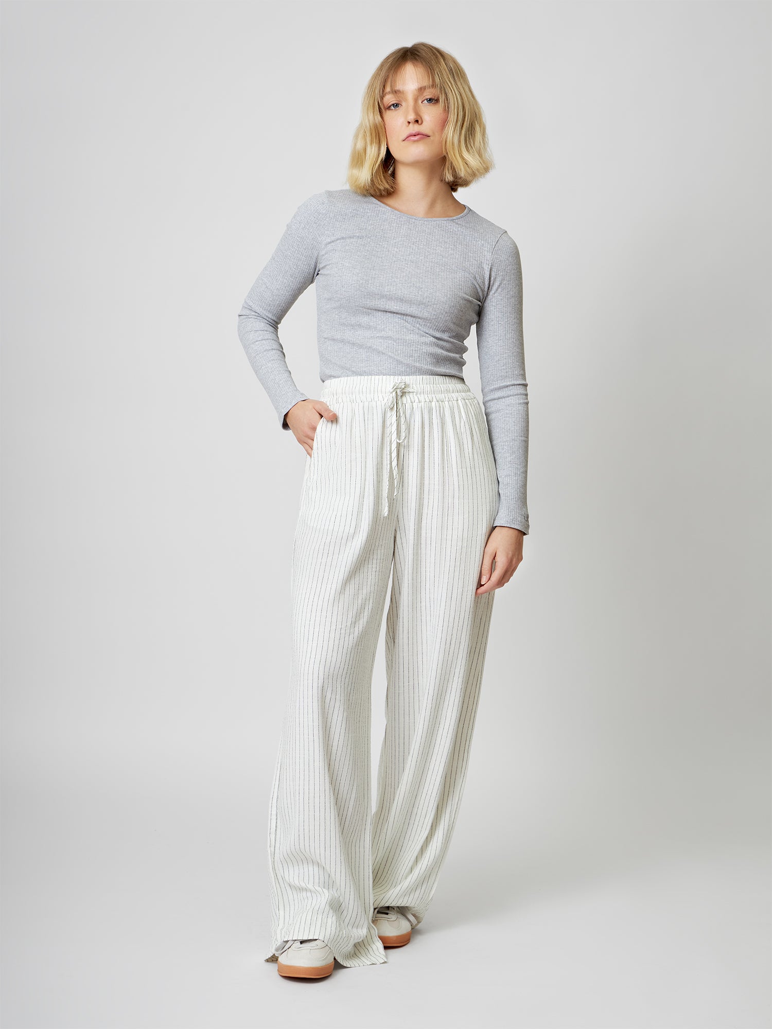 Leinenhose ZOE pinstripe white