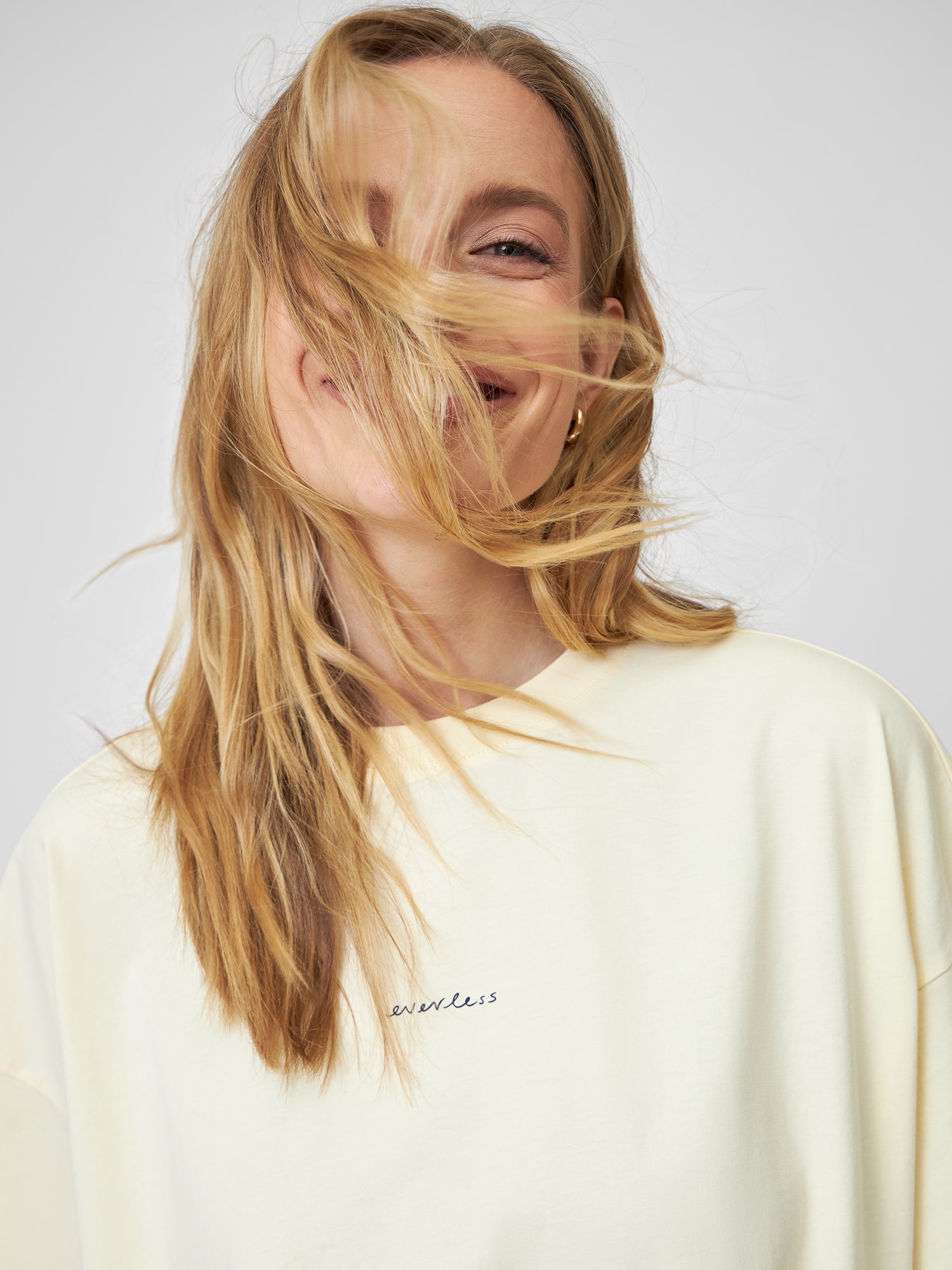 T-Shirt PHILIPPA classic butter yellow print