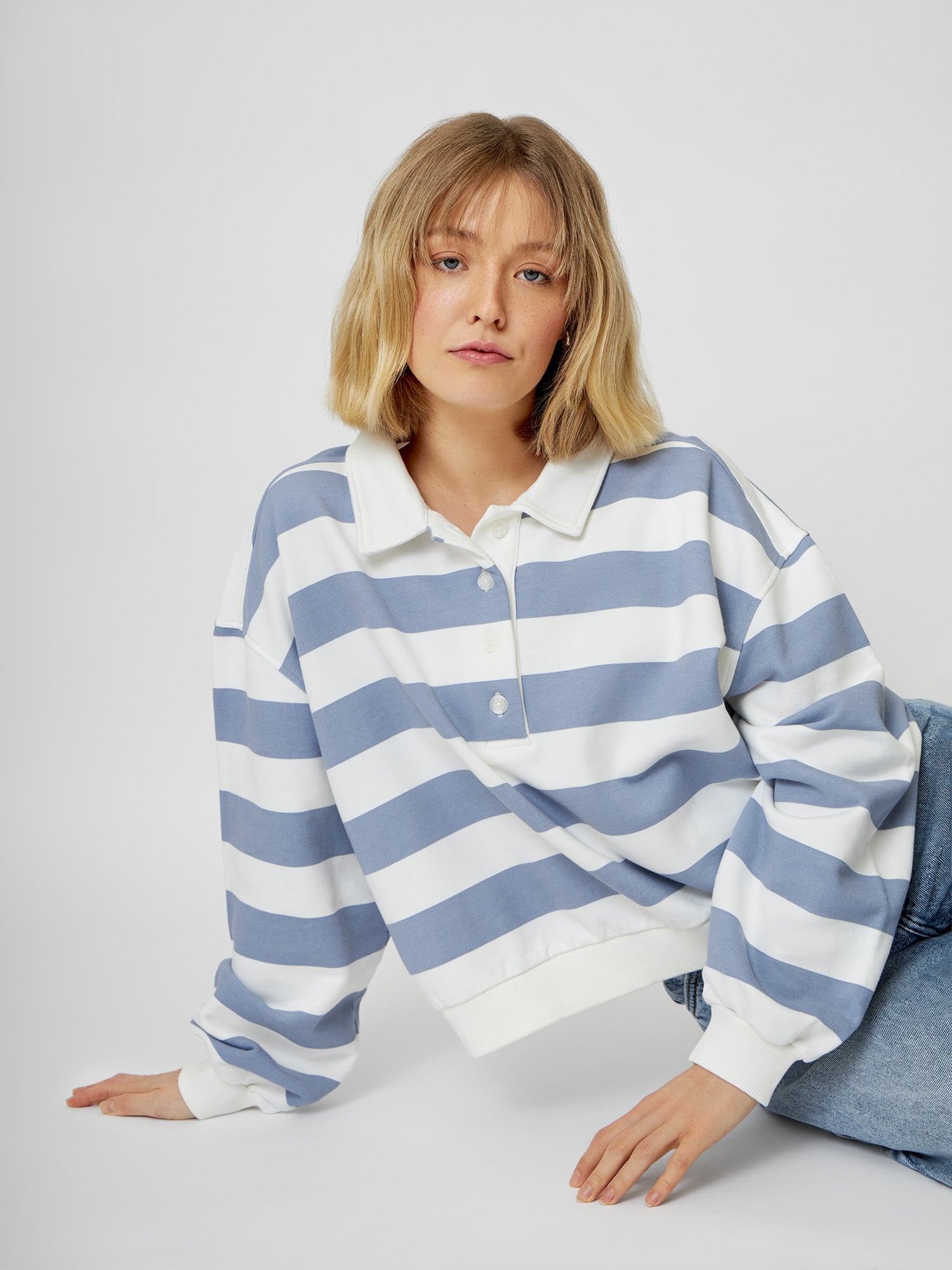 Sweater SUE cropped dusty blue/white striped
