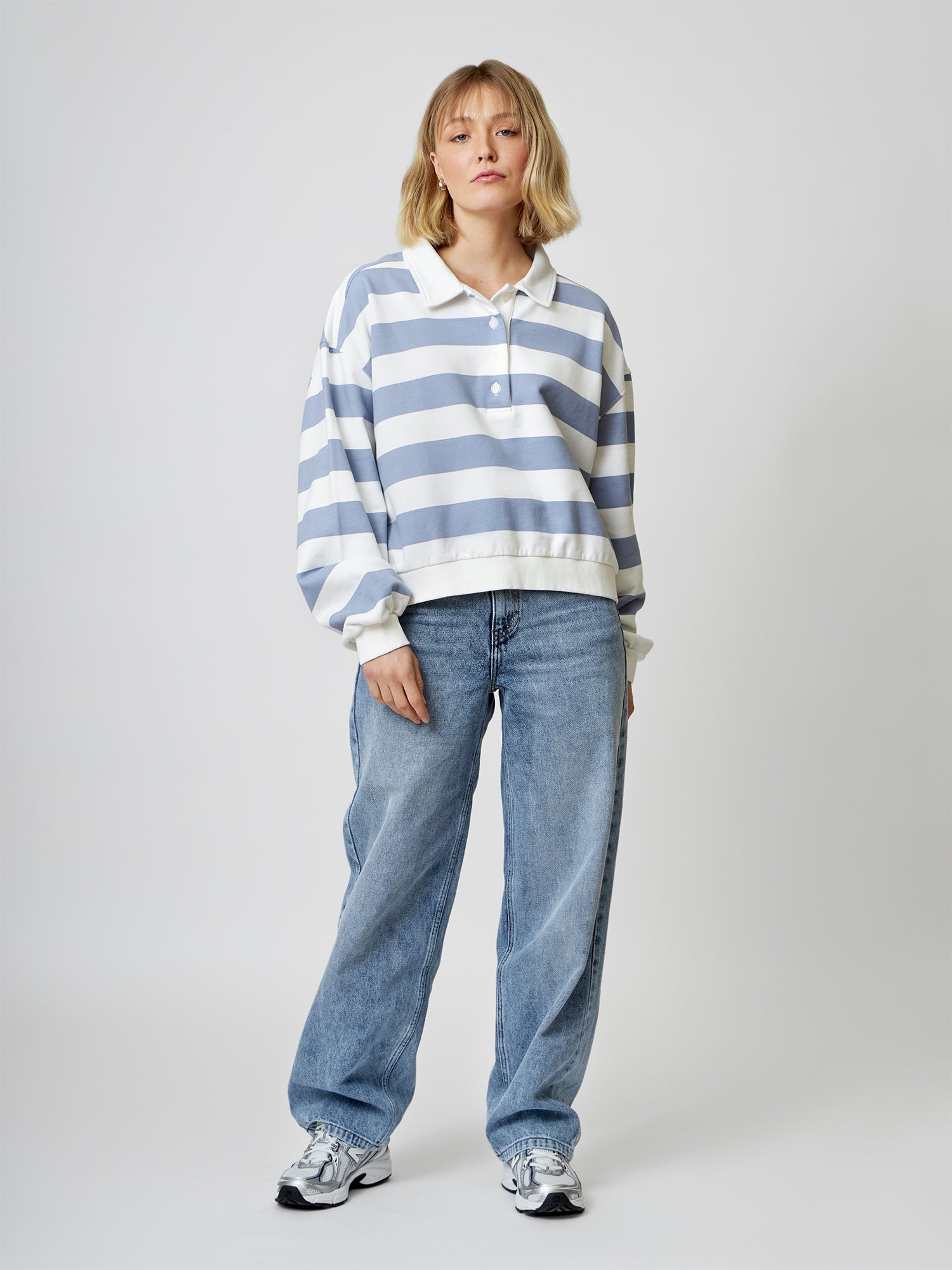 Sweater SUE cropped dusty blue/white striped