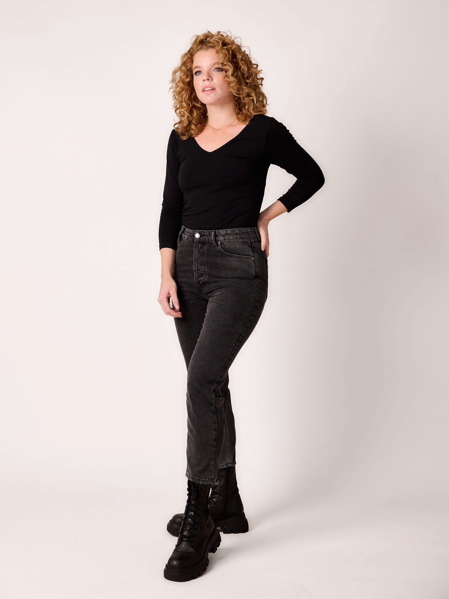 Jeans_Lisa_Black_1.jpg