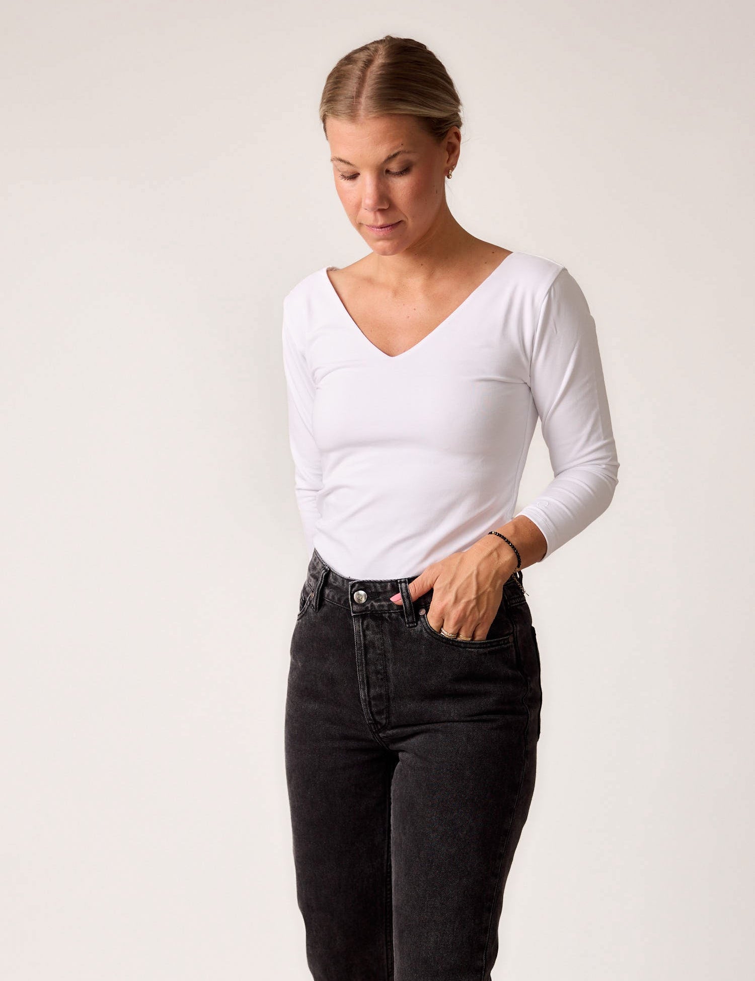 Longsleeve_Gaby_White.jpg