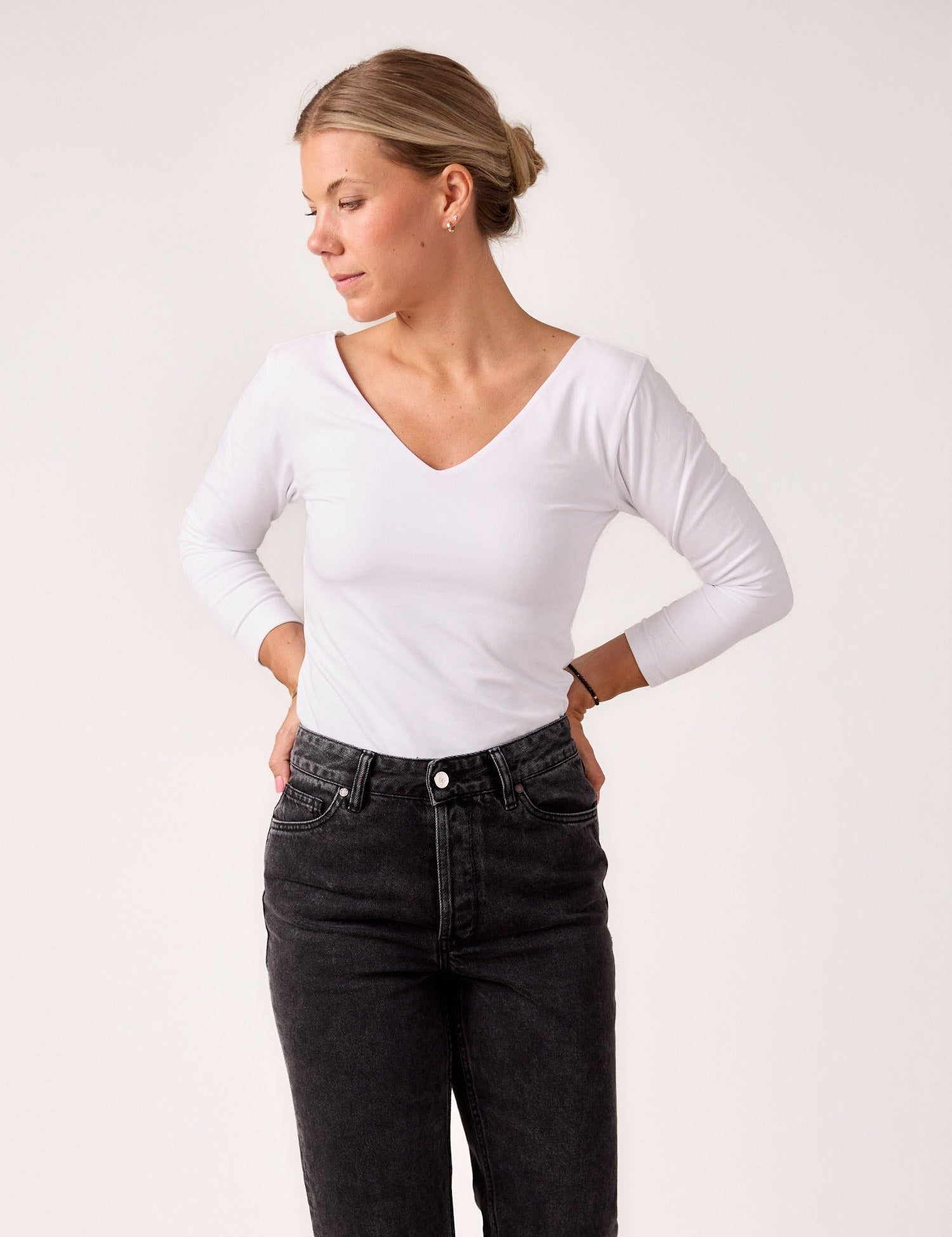 Longsleeve_Gaby_White_1.jpg
