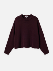 Strickpullover IVA in Burgundy mit Rundhalsausschnitt, langen Ärmeln, gerippten Bündchen und leicht gerolltem Saum.