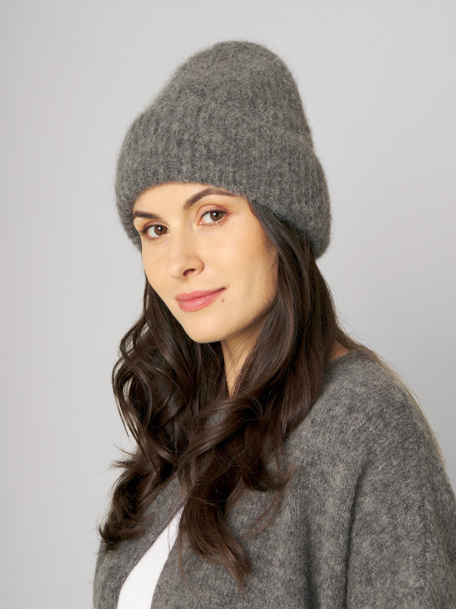 beanie_lotti_anthrazit_M023_6fae461c-b99f-4159-bd96-c481ee1dc308.jpg