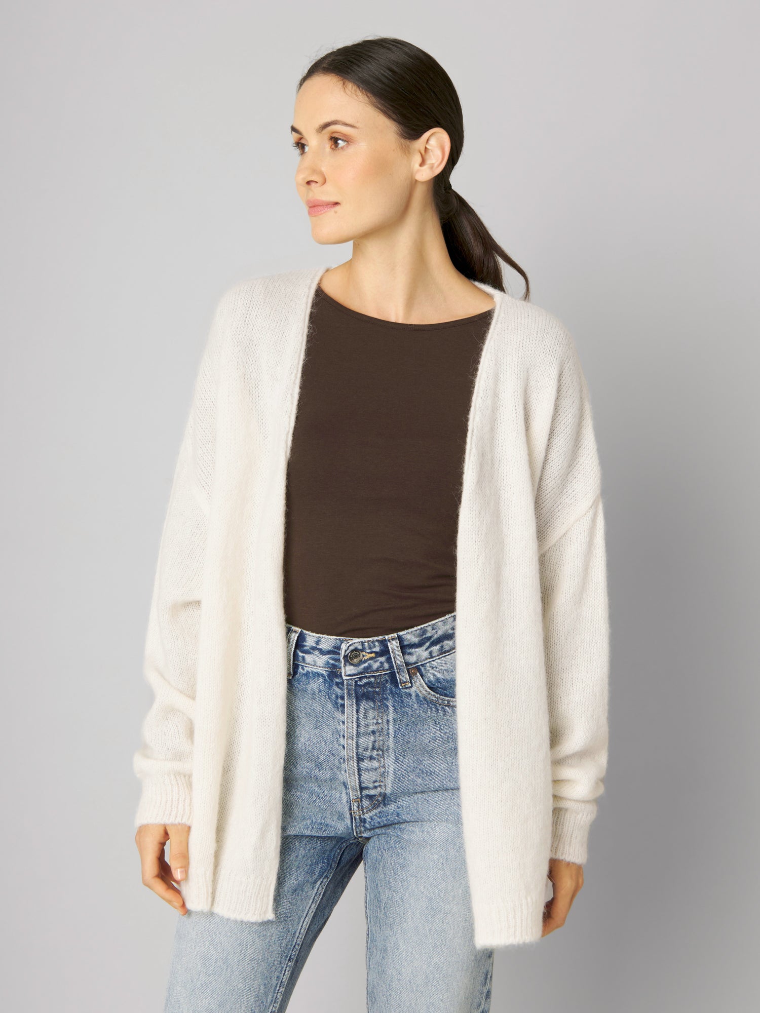 cardigan_jessy_white_M017.jpg
