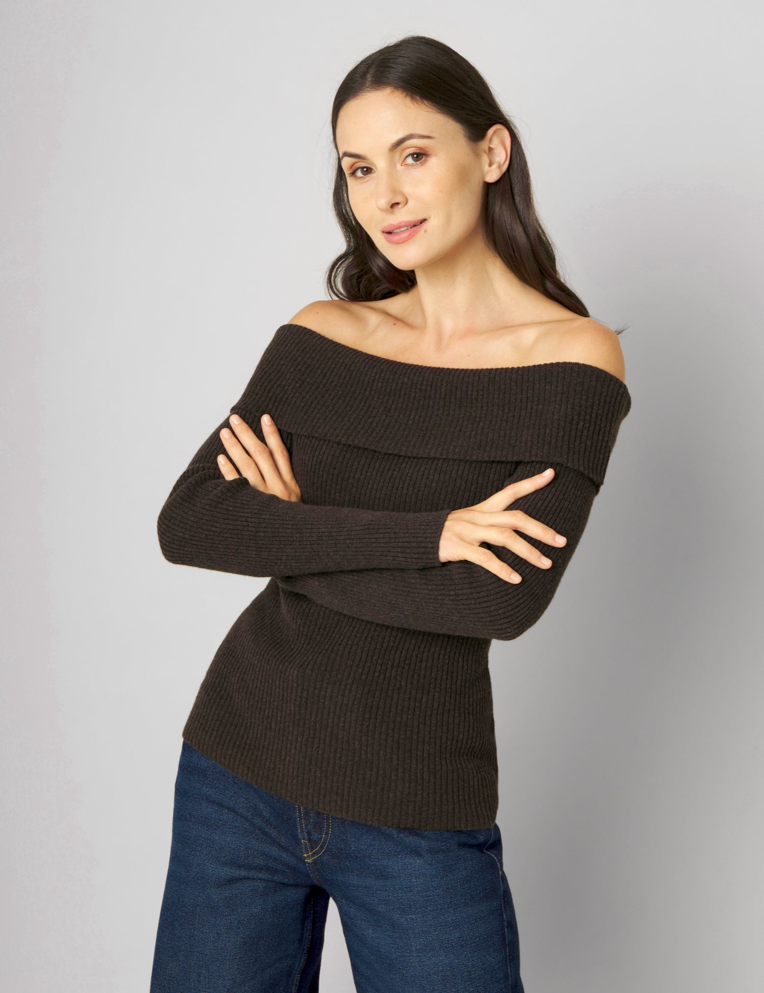knit_sweater_grace_dark_brown_M054_6478fc10-300e-4f92-adbe-d478180a0bd6.jpg