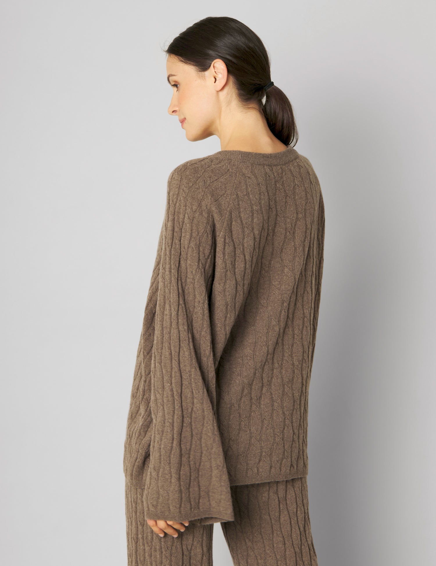 knit_sweater_mila_brown_melange_M064.jpg
