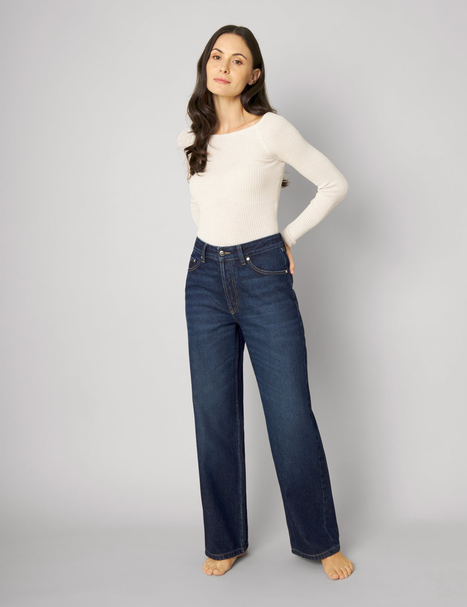 longsleeve_eleni_oatmilk_M019.jpg