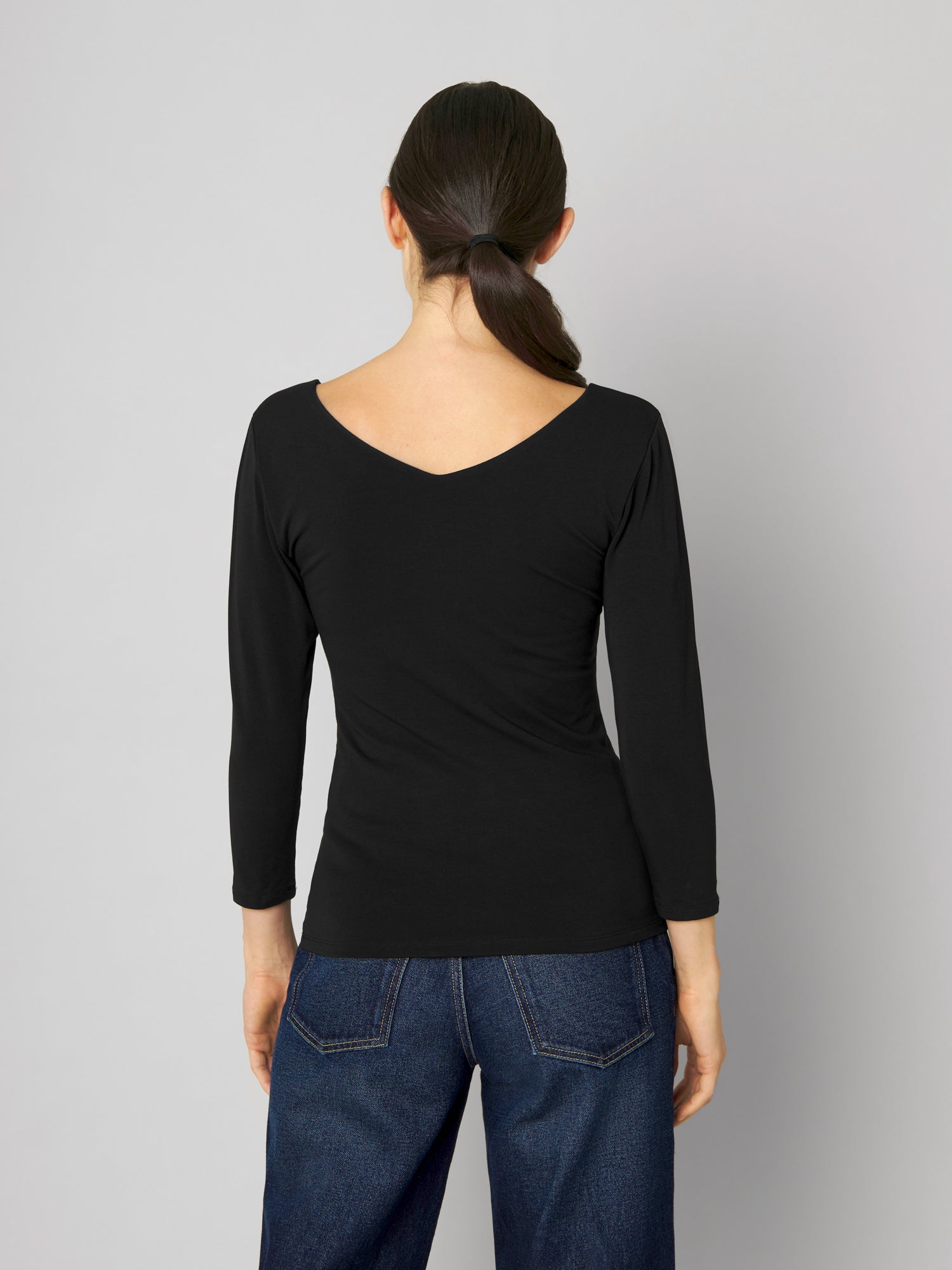 longsleeve_gaby_black_M085_1.jpg
