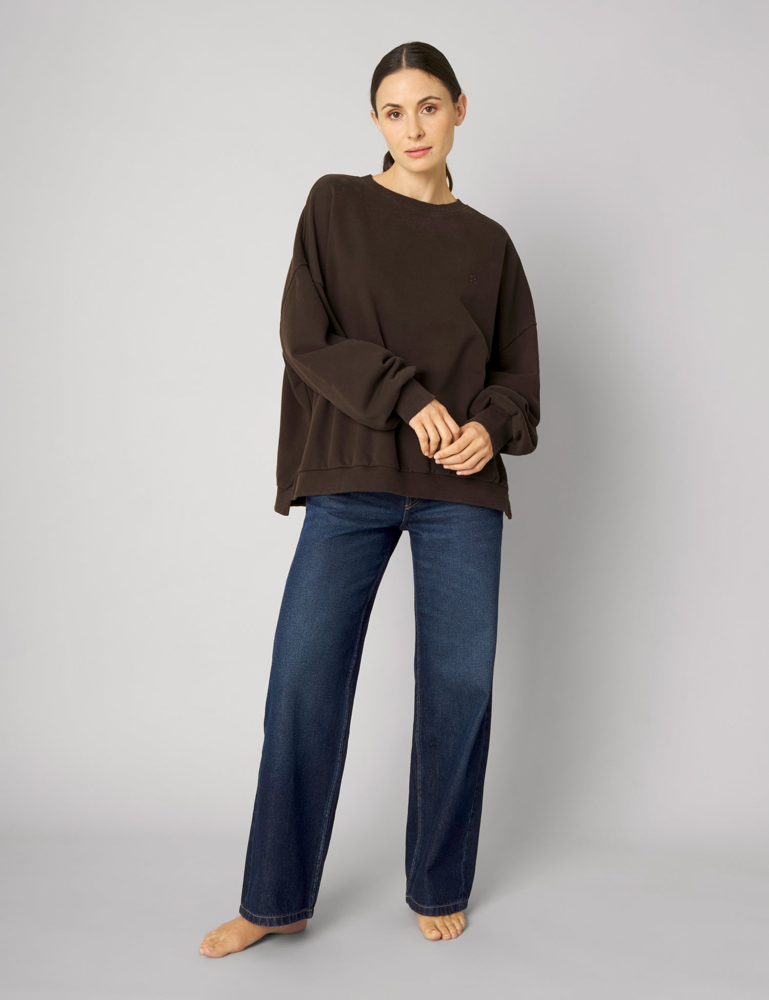 sweater_laura_dark_brown_M108_f45f0380-4f37-4220-a7c3-578339a7d876.jpg