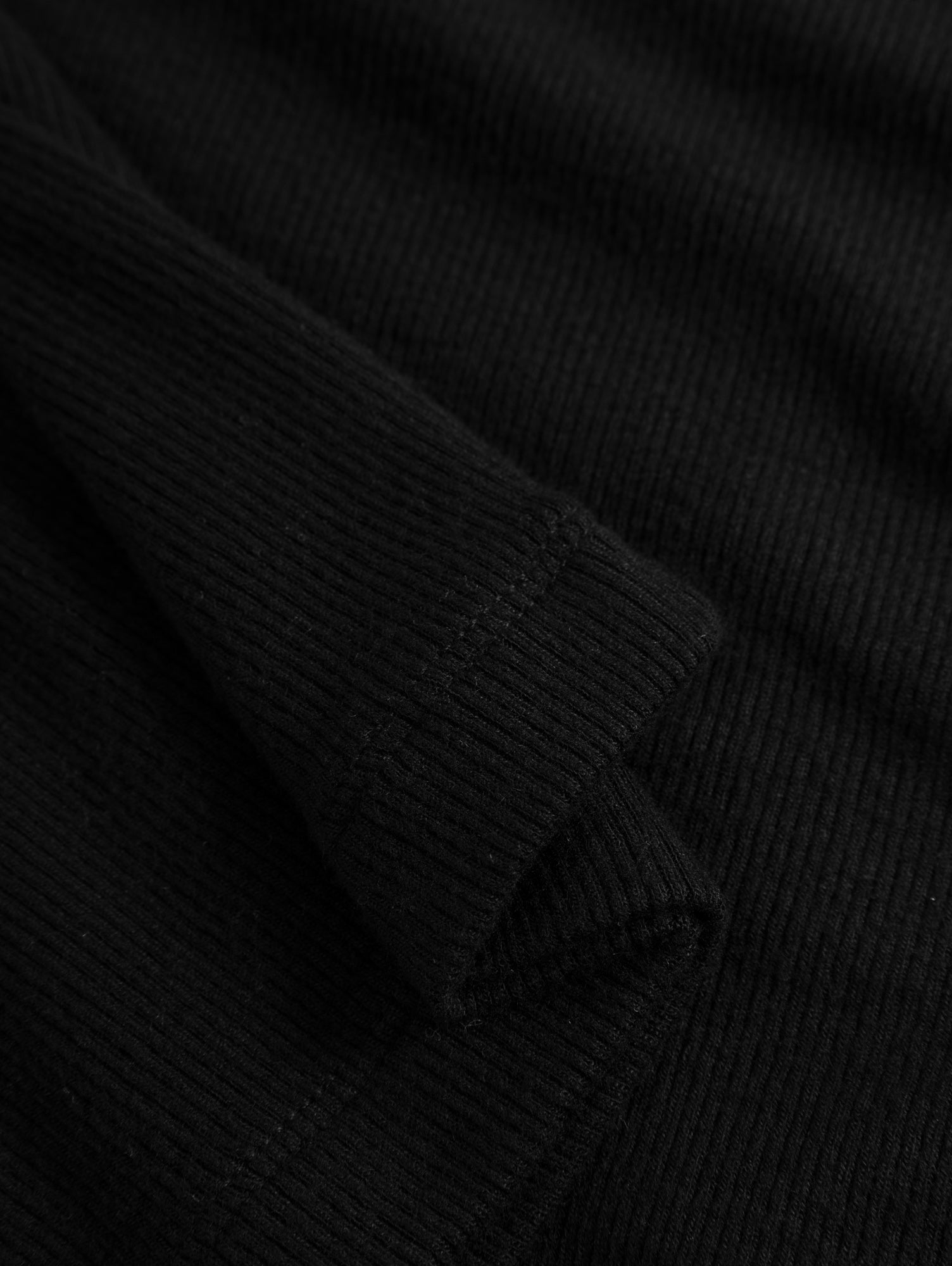 Top ANNA black